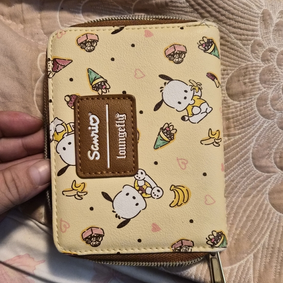 Sanrio Pochacco Yellow Wallet - Picture 3 of 3